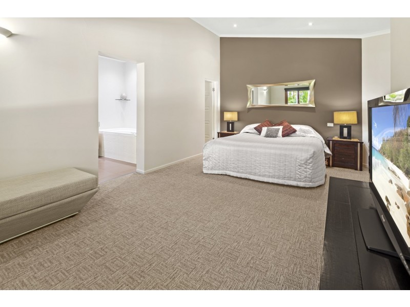 72 Timberland Road, Jubilee Pocket QLD 4802