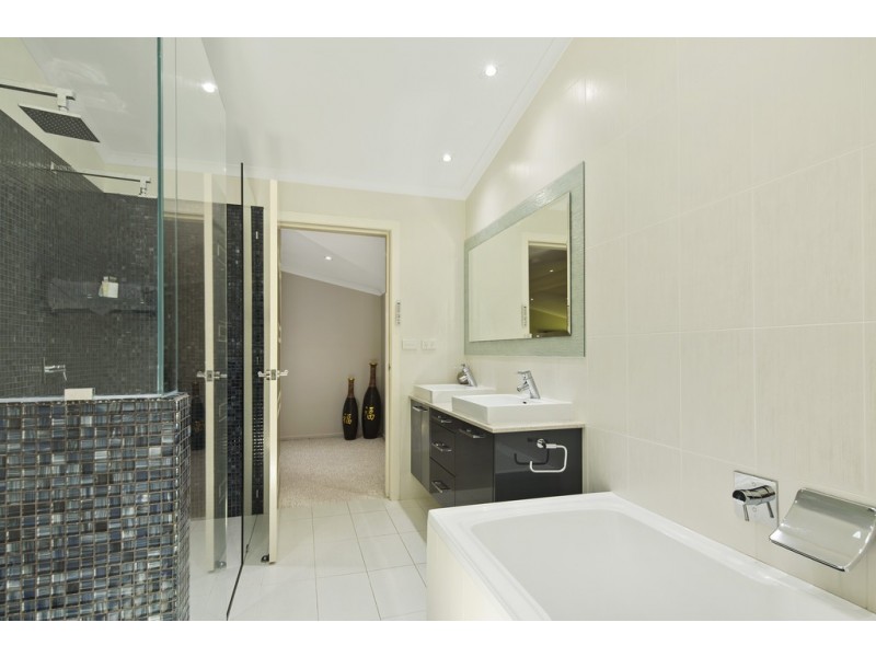 72 Timberland Road, Jubilee Pocket QLD 4802