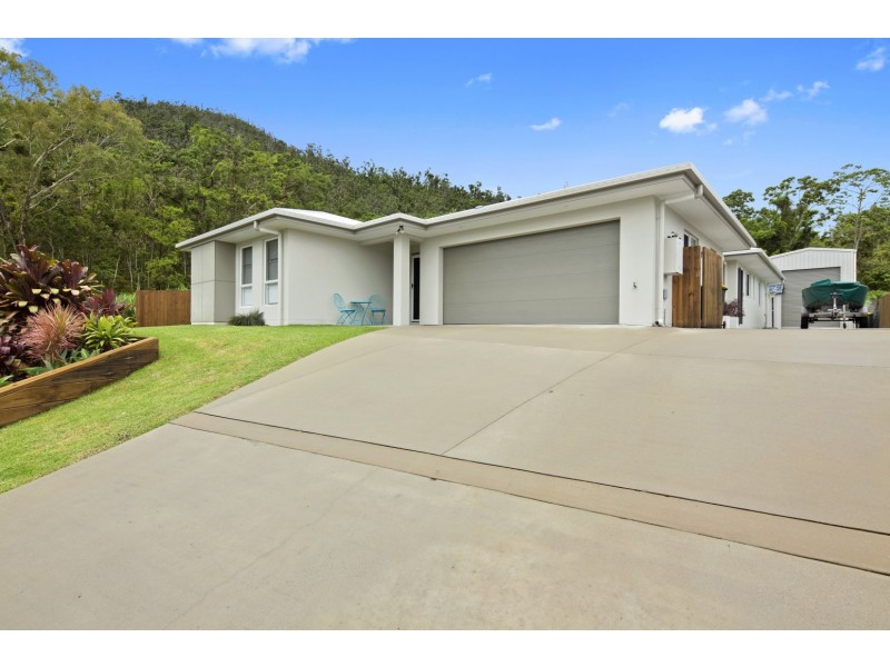 44 Twin Creek Court, Cannonvale QLD 4802