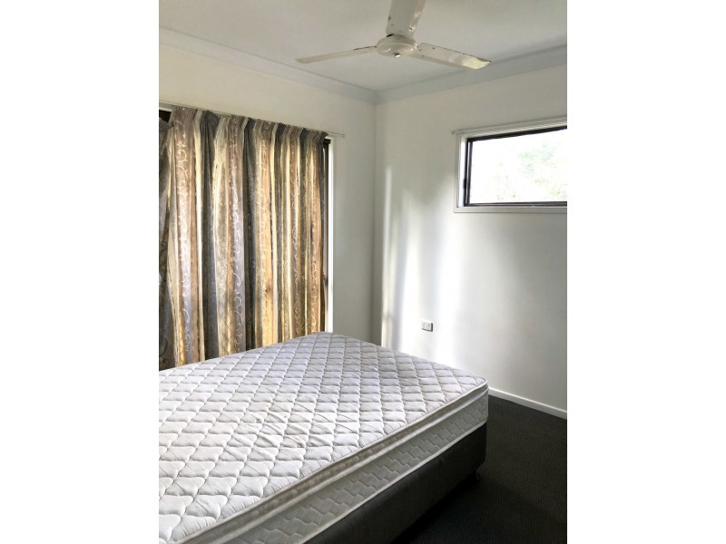 2/12 Pandanus Drive, Cannonvale QLD 4802