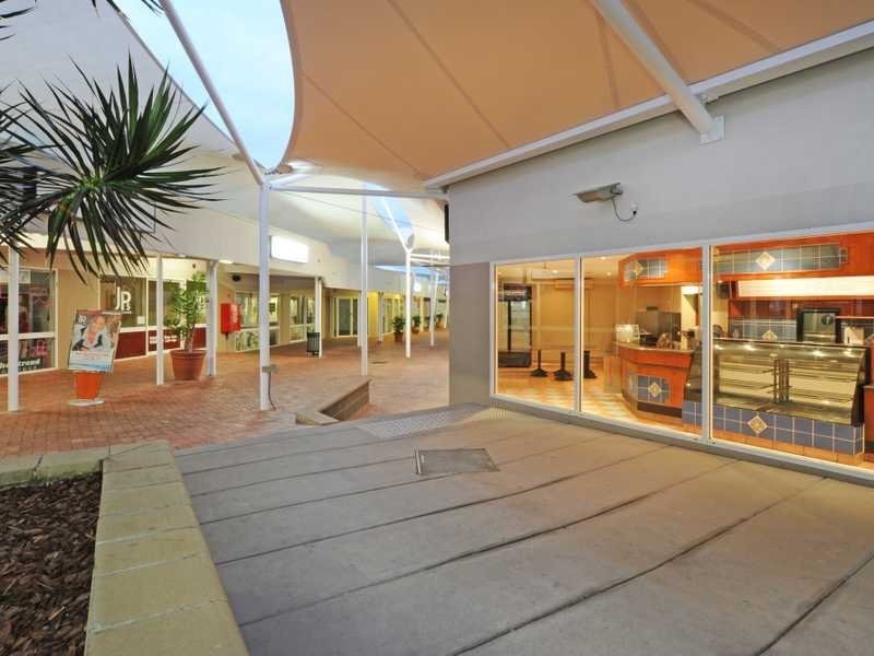 Shop 17 and 18 Whitsunday Shopping Centre, Shute Harbour Road, Cannonvale QLD 4802