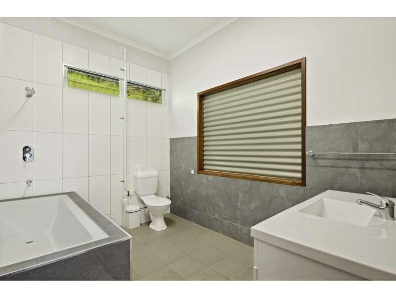 17 Mountain View, Woodwark QLD 4802