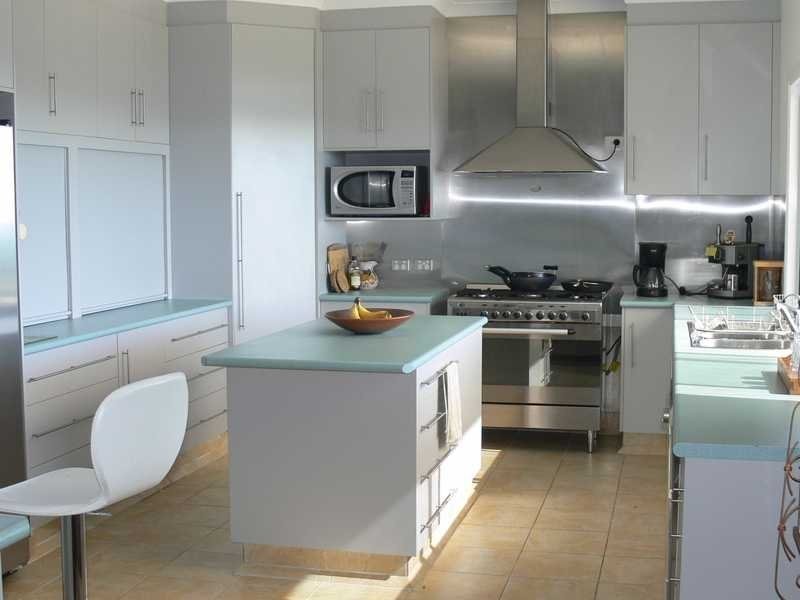 14 Gloucester Avenue, Hideaway Bay QLD 4800