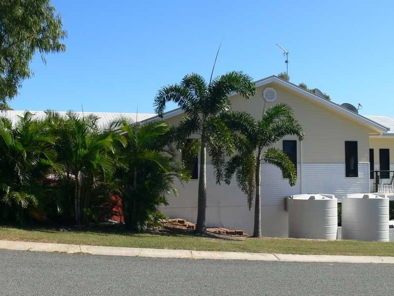 14 Gloucester Avenue, Hideaway Bay QLD 4800