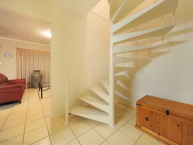 2/3 Maeva Street, Jubilee Pocket QLD 4802