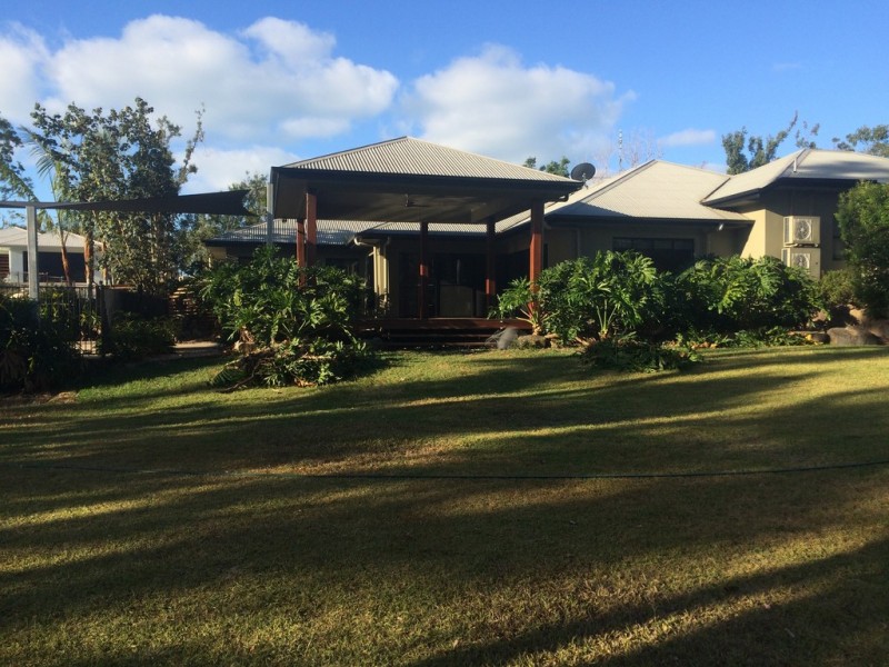 45 Ridge View Drive, Cannonvale QLD 4802