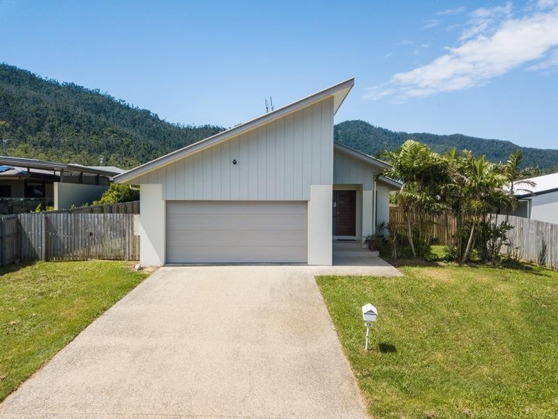 10 Endeavour Circuit, Cannonvale QLD 4802