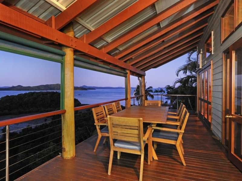7 Warrain Street, Shute Harbour QLD 4802