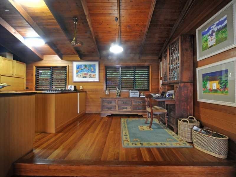 7 Warrain Street, Shute Harbour QLD 4802