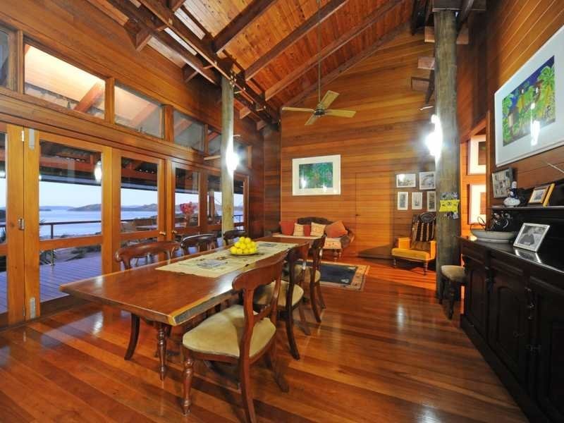 7 Warrain Street, Shute Harbour QLD 4802