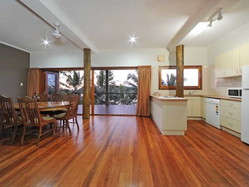 7 Warrain Street, Shute Harbour QLD 4802