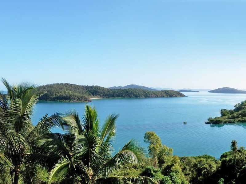 7 Warrain Street, Shute Harbour QLD 4802