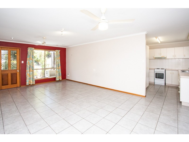 7 Grace Avenue, Cannonvale QLD 4802