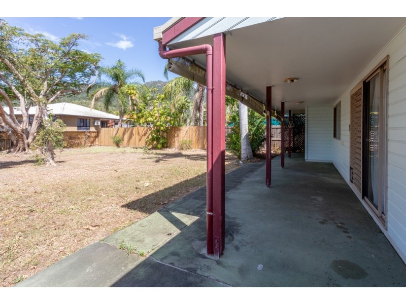 7 Grace Avenue, Cannonvale QLD 4802