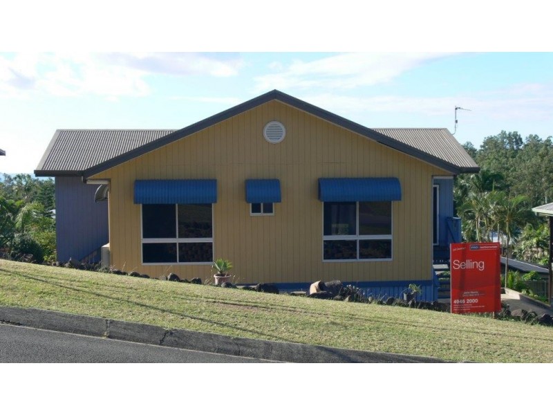 10 Country Road, Cannonvale QLD 4802