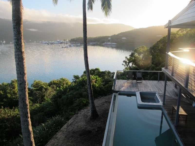 29 Warrain Street, Shute Harbour QLD 4802
