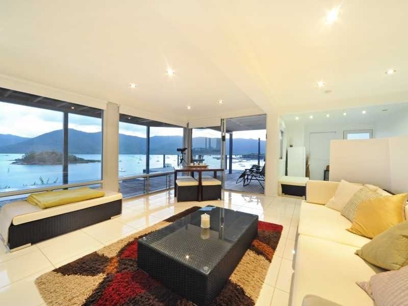 29 Warrain Street, Shute Harbour QLD 4802