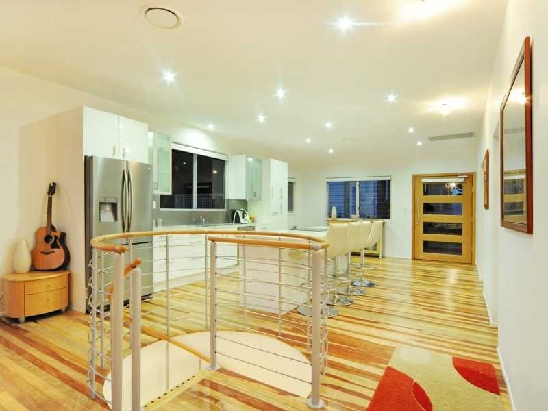 29 Warrain Street, Shute Harbour QLD 4802