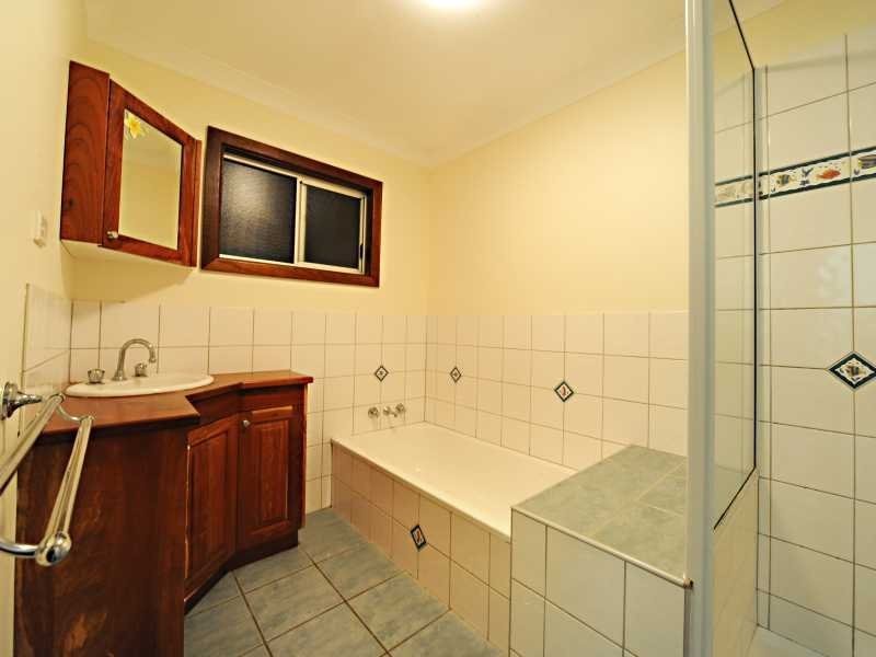 19 Warruga, Cannonvale QLD 4802