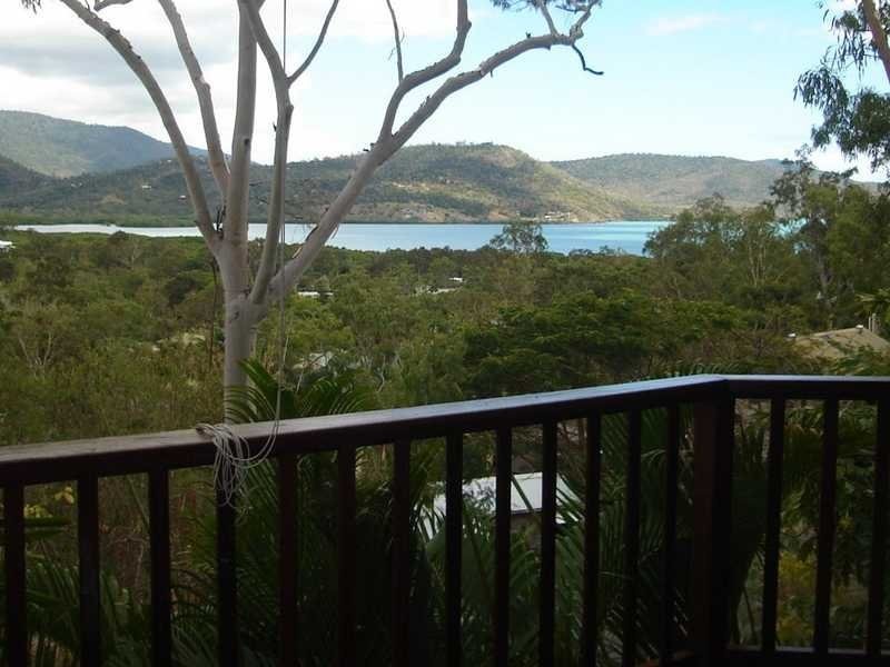 19 Warruga, Cannonvale QLD 4802