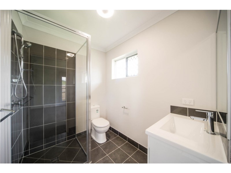 6 Bowline Lane, Cannonvale QLD 4802