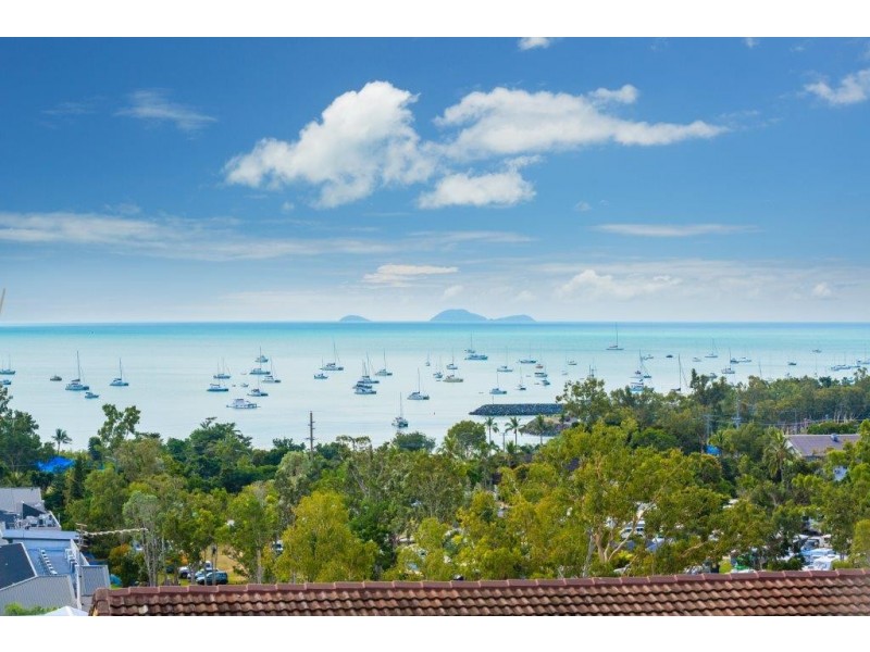 145/6 Eshelby Drive, Cannonvale QLD 4802