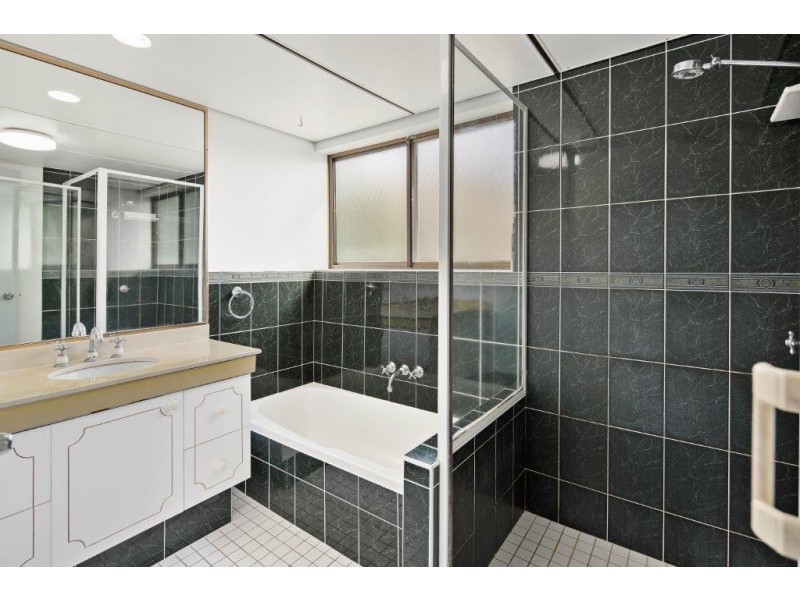 145/6 Eshelby Drive, Cannonvale QLD 4802