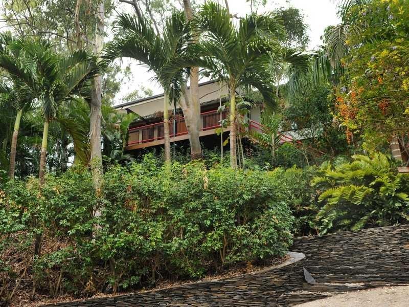 5 Macona Crescent, Cannonvale QLD 4802