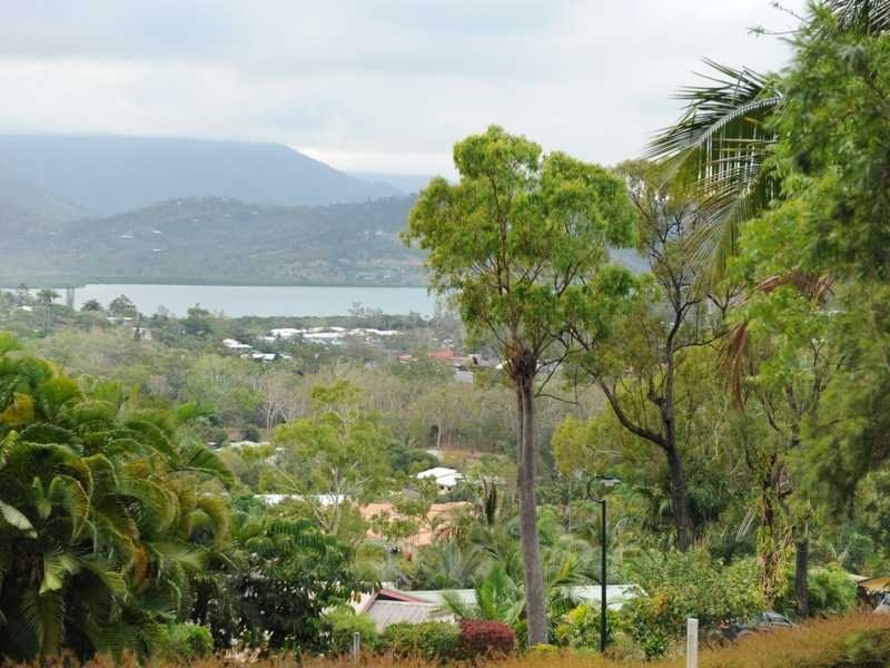 5 Macona Crescent, Cannonvale QLD 4802