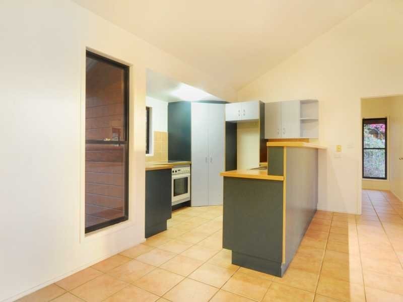 5 Macona Crescent, Cannonvale QLD 4802