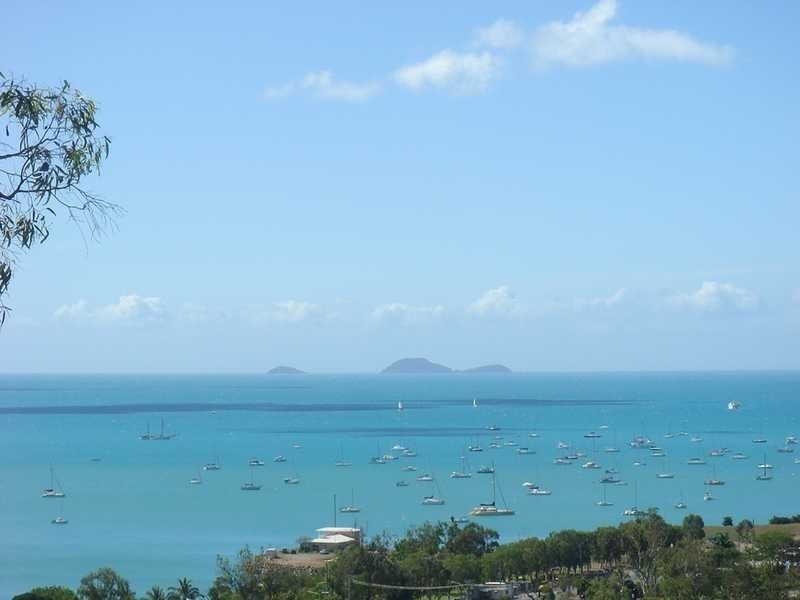 19 Woodwark Crescent, Cannonvale QLD 4802