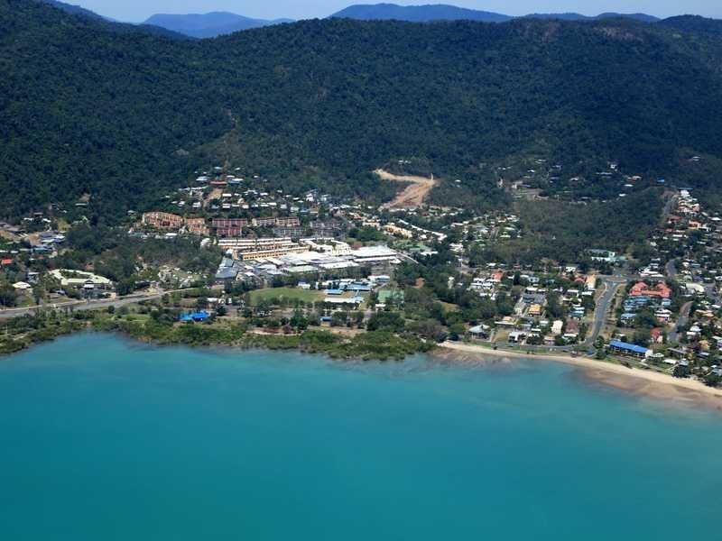 19 Woodwark Crescent, Cannonvale QLD 4802