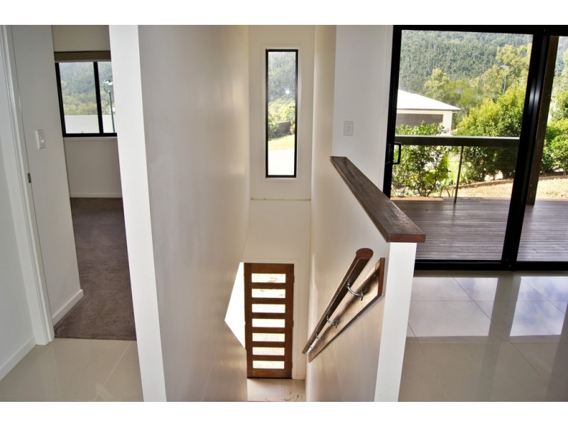 20 Scarlett Gum Close, Cannonvale QLD 4802