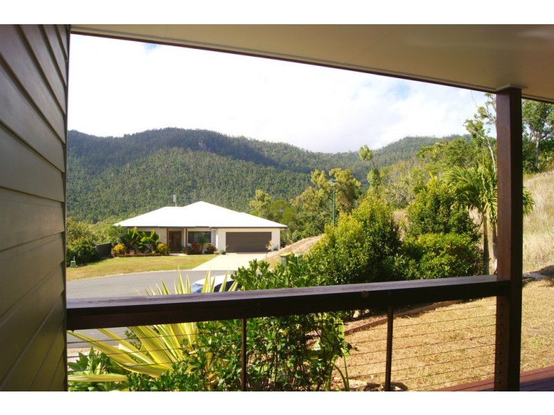 20 Scarlett Gum Close, Cannonvale QLD 4802