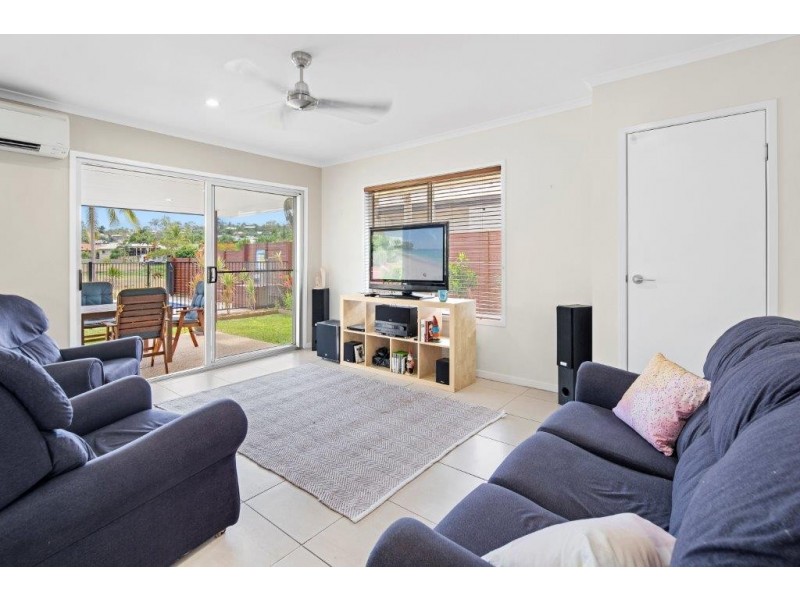 87 Abell Road, Cannonvale QLD 4802