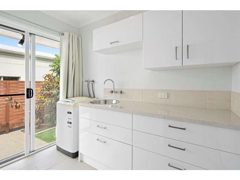 87 Abell Road, Cannonvale QLD 4802