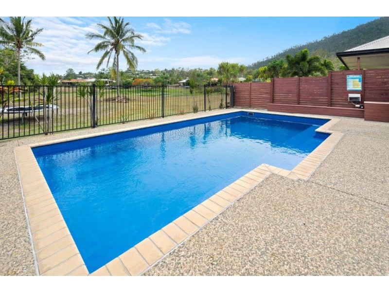 87 Abell Road, Cannonvale QLD 4802