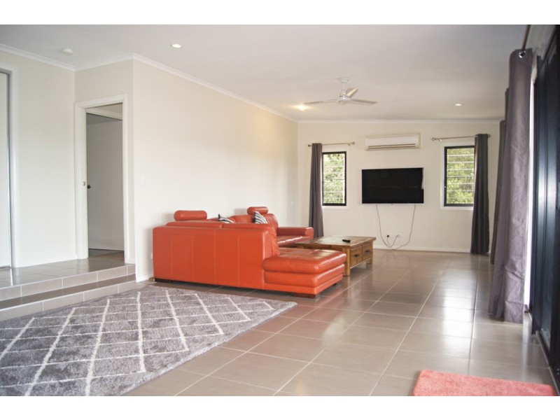 26 Abell Road, Cannonvale QLD 4802