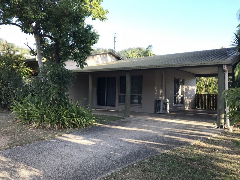 4 Stormvogel Drive, Mandalay QLD 4802