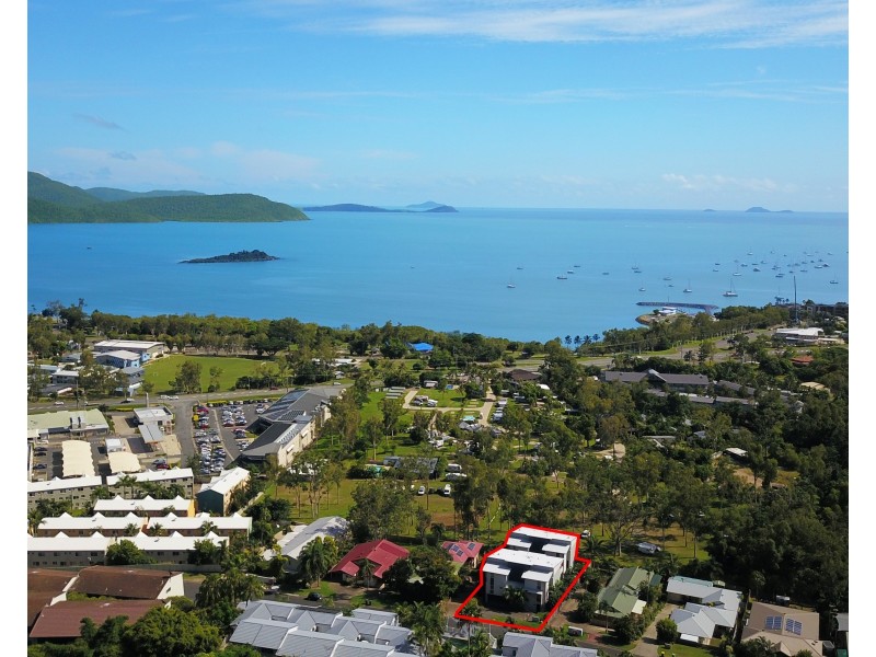 6/11 Eshelby Drive, Cannonvale QLD 4802