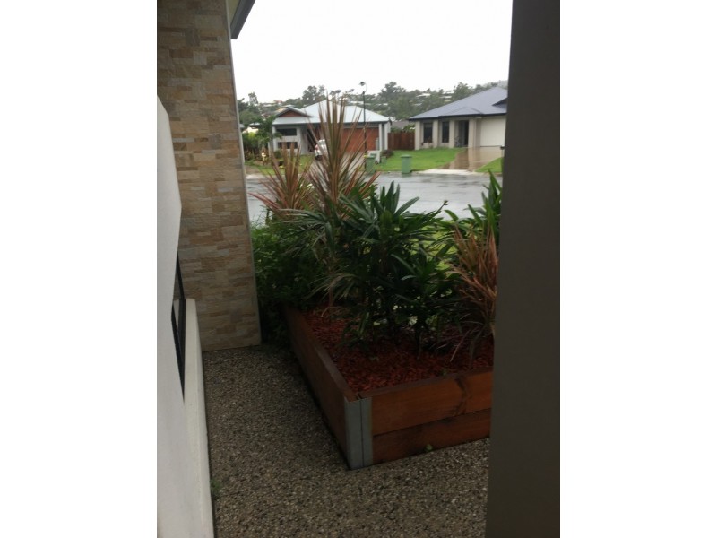 17 Hidden Court, Cannonvale QLD 4802