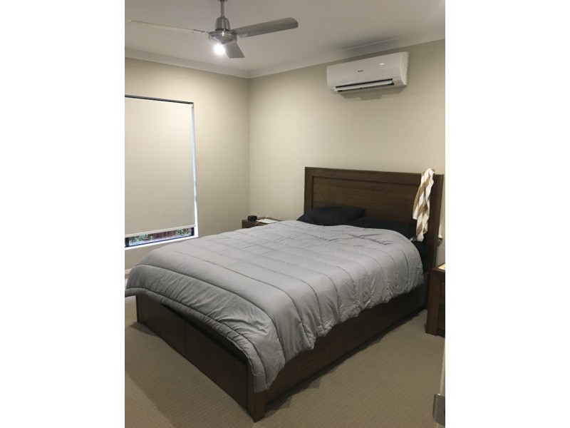 17 Hidden Court, Cannonvale QLD 4802