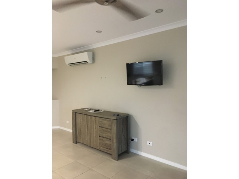 17 Hidden Court, Cannonvale QLD 4802