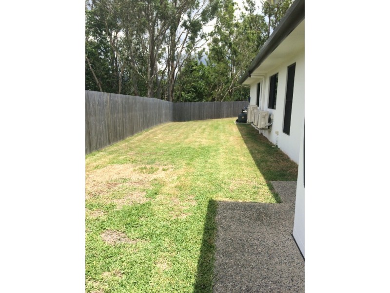 17 Hidden Court, Cannonvale QLD 4802