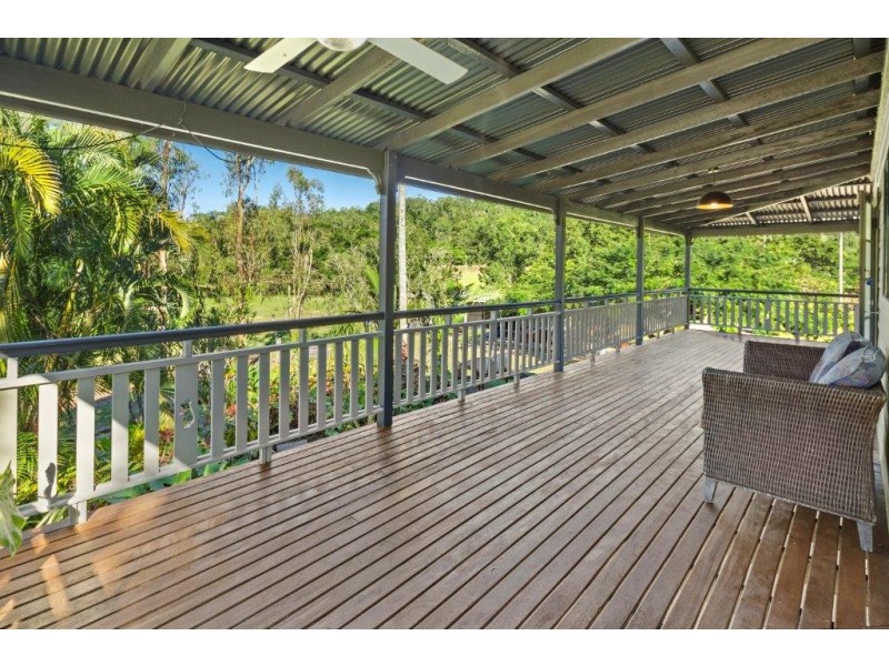 18 Moon Crescent, Sugarloaf QLD 4800