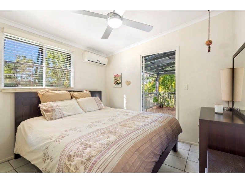 18 Moon Crescent, Sugarloaf QLD 4800