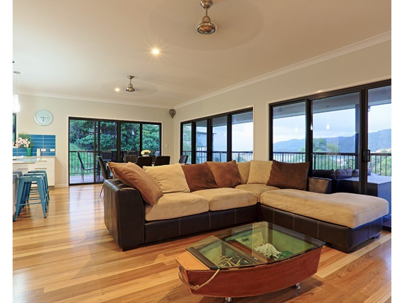 2 Laguna Court, Airlie Beach QLD 4802