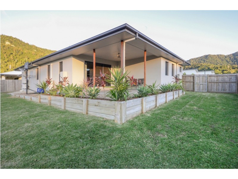 1 Endeavour Circuit, Cannonvale QLD 4802