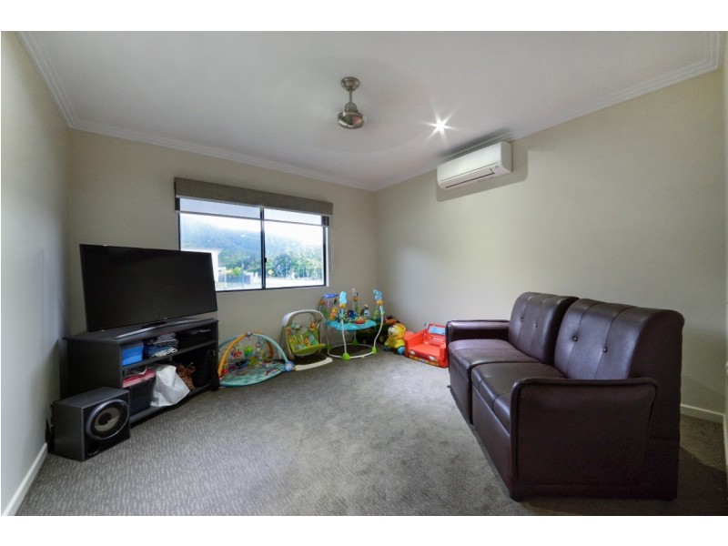1 Endeavour Circuit, Cannonvale QLD 4802