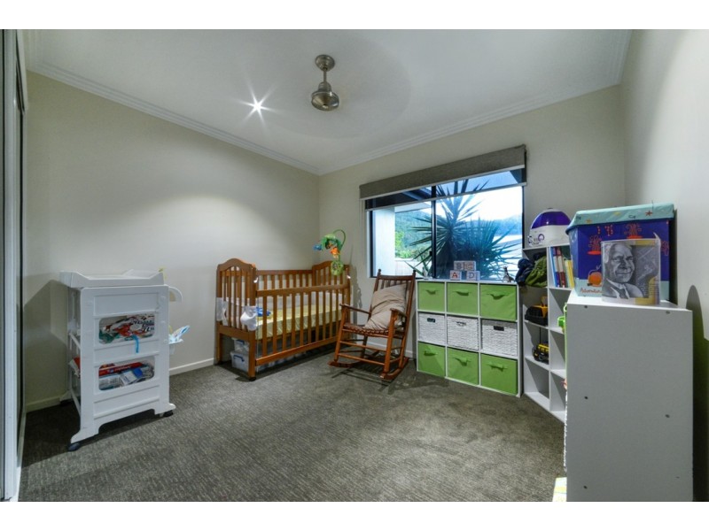 1 Endeavour Circuit, Cannonvale QLD 4802